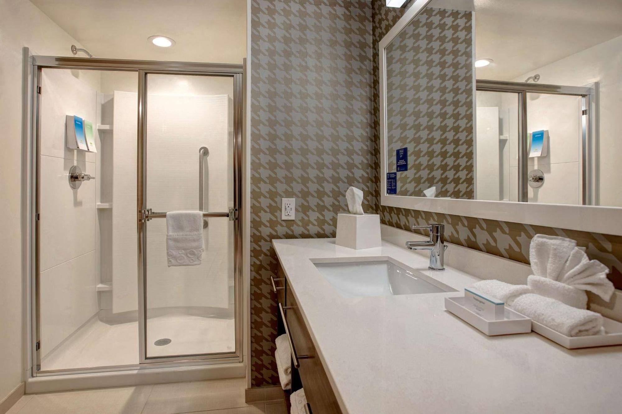 Home2 Suites By Hilton Carmel Indianapolis Exterior photo